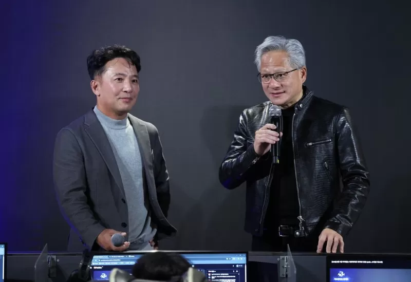 黄仁勋拜访 NC、T1 Faker、KRAFTON 以推廣 RTX Spark 展示《余烬重生之都》等新作-switch游戏下载社区 黄仁勋拜访 NC、T1 Faker、KRAFTON 以推廣 RTX Spark 展示《余烬重生之都》等新作-switch游戏下载社区