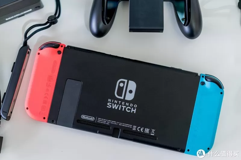 Switch手柄怎么充电?一篇搞定所有型号的充电方法-switch游戏下载社区 Switch手柄怎么充电?一篇搞定所有型号的充电方法-switch游戏下载社区