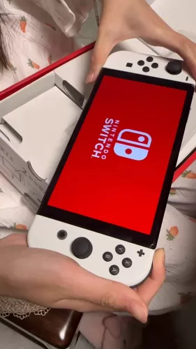 当她问出Switch是什么—我决定送她一台游戏机-switch游戏下载社区 当她问出Switch是什么—我决定送她一台游戏机-switch游戏下载社区